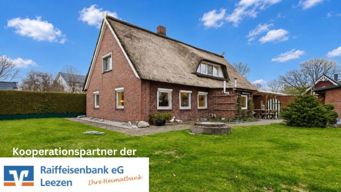 Immobilie in Itzstedt - Historisches Reetdachhaus in ruhiger Lage - liebevoll modernisiert und vielseitig nutzbar - Bild 0