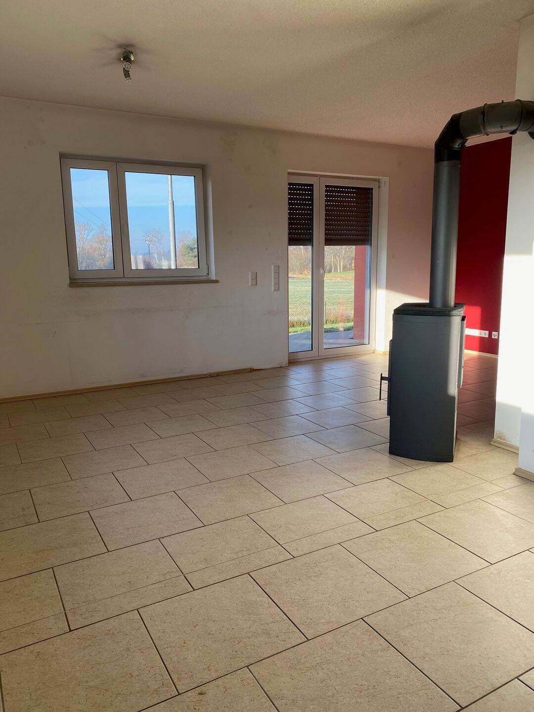 Immobilie in Freihung - Schönes Einfamilienhaus mit PV Anlage im Kern von Freihung  - Bild 3