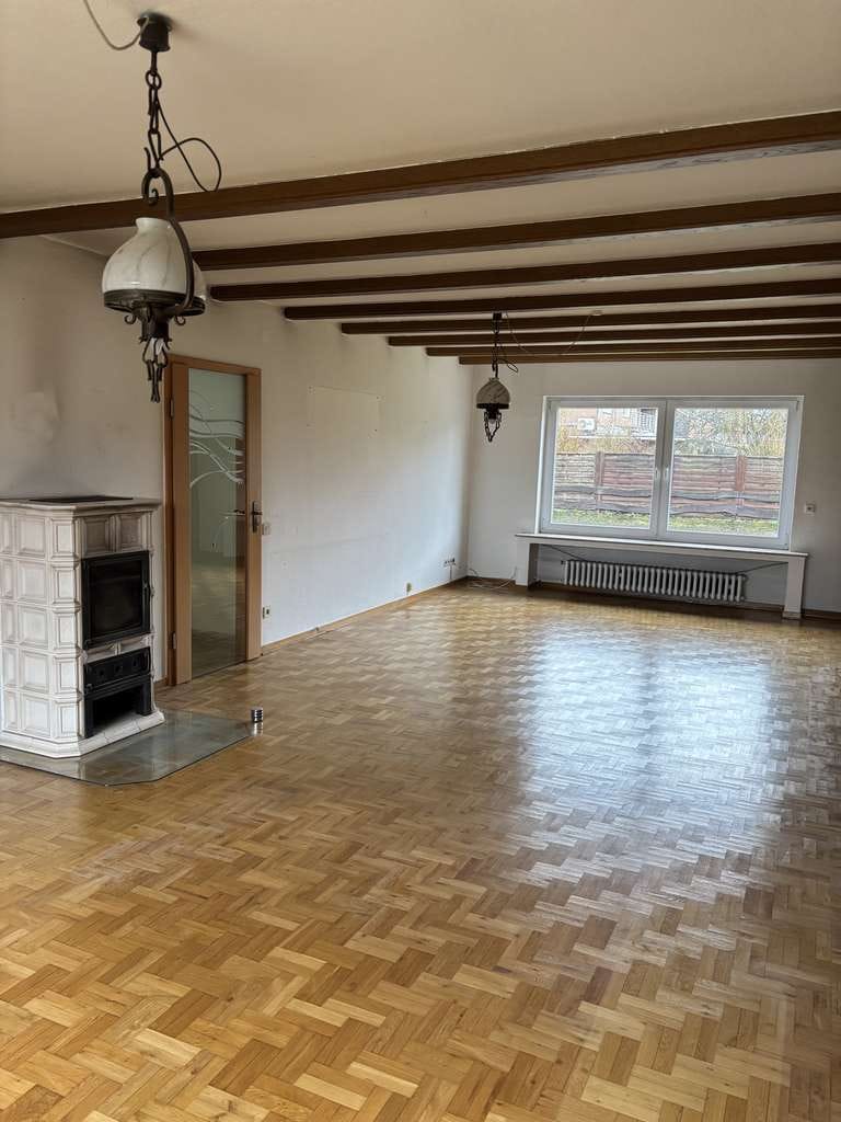 Immobilie in Raesfeld - Charmantes Einfamilienhaus aus den 70er Jahren – auf attraktivem Erbbaugrundstück - Bild 1