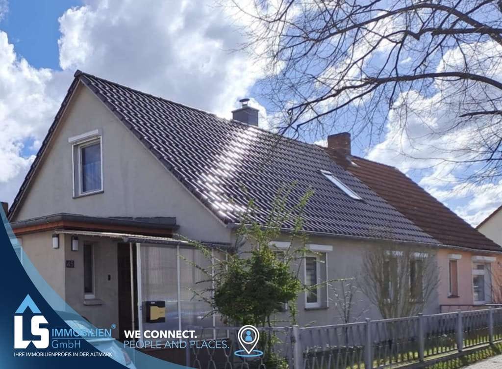 Immobilie in Premnitz - Modernes Einfamilienhaus mit großem Grundstück, Pool, Scheune und Smart-Home-Elementen in Mögelin - Bild 0