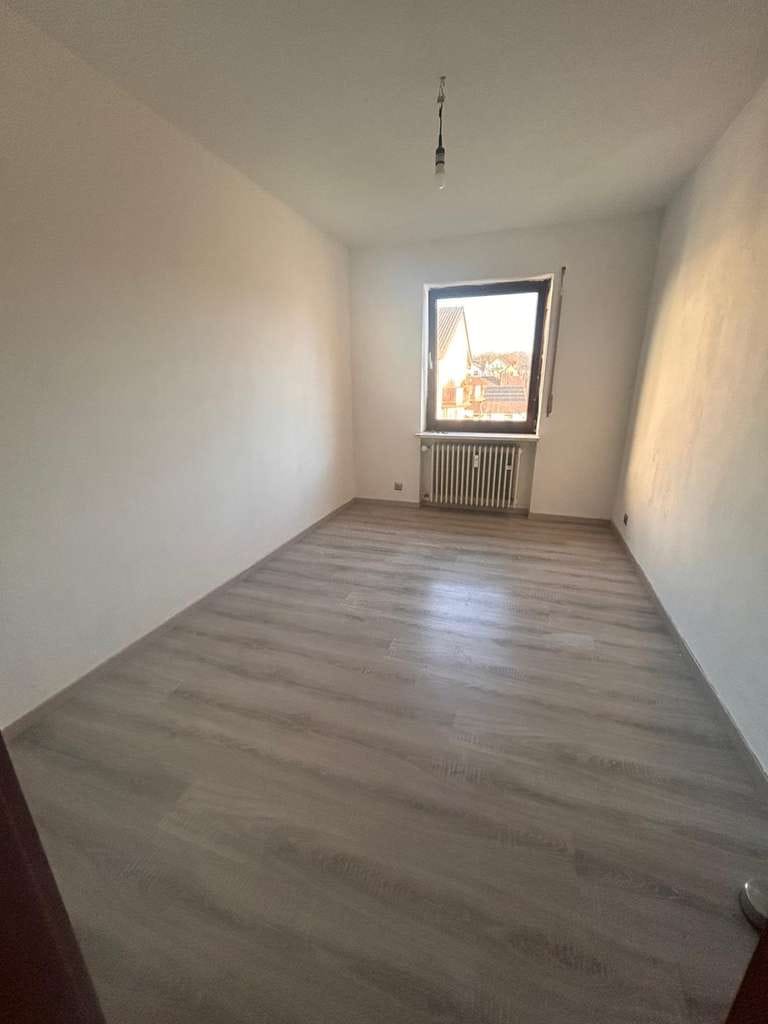 Immobilie in Pfaffenhofen an der Ilm - Renovierungsbedürftige und zentrale Obergeschosswohnung in Pfaffenhofen a.d.Ilm zu verkaufen! - Bild 4