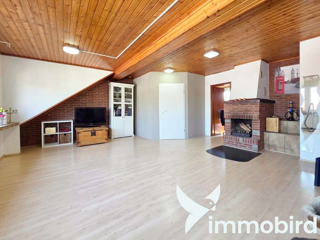 Immobilie in Neukirchen-Vluyn - Großzügiges Wohnen in ruhiger Lage – Maisonette mit Balkon, zusätzlichem Dachgeschoss und Garage - Bild 2