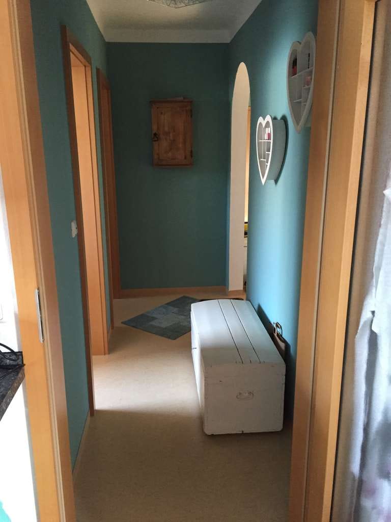 Immobilie in Aystetten - Wohnung mit Renovierungsbedarf im modernisierten Haus  ideal für Eigennutzer & Investoren“ - Bild 2