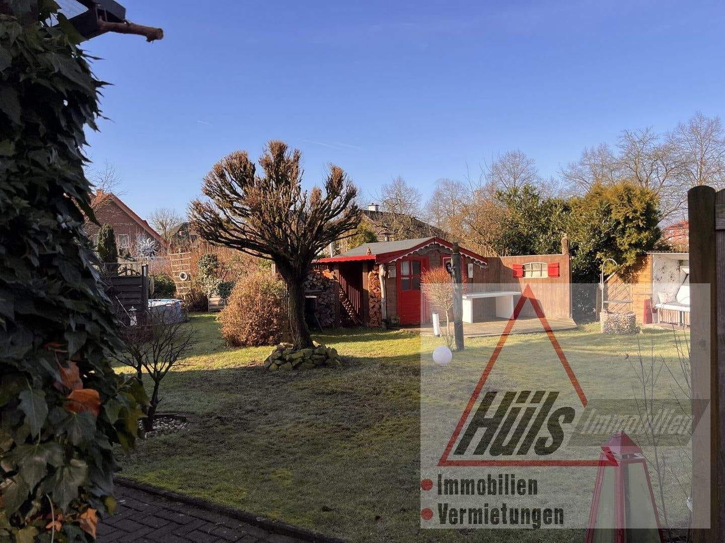 Immobilie in Lienen - Gepflegtes Zweifamilienhaus mit großem Grundstück, Keller & Doppelgarage in ruhiger Lage - Bild 2
