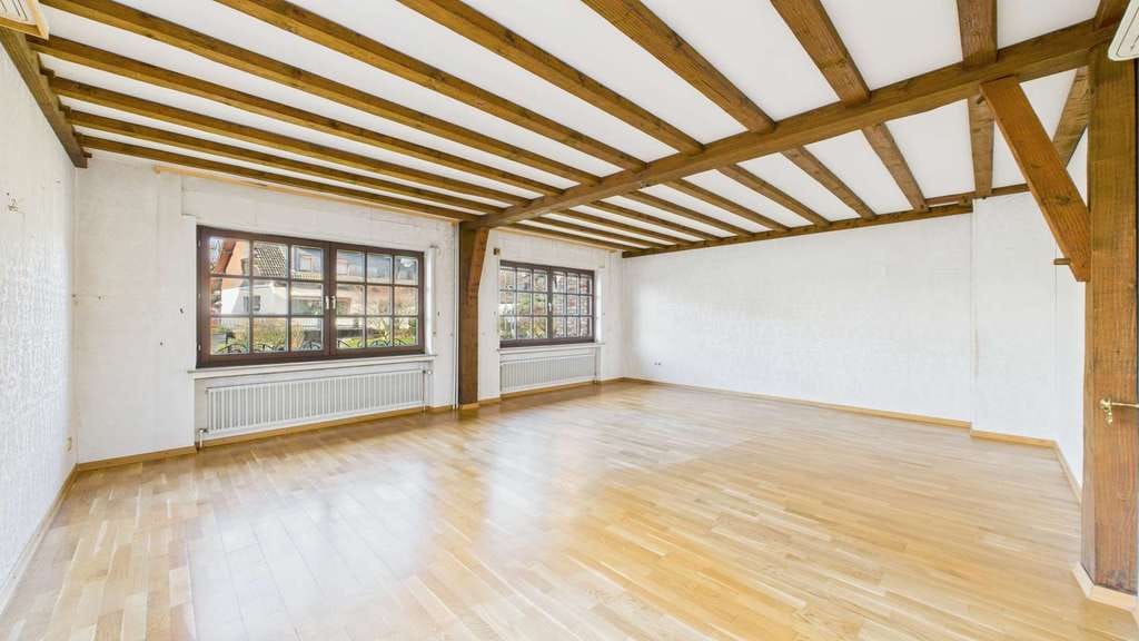 Immobilie in Grafschaft - Wenn Wohnen zum Rückzug wird: Großzügiges Einfamilienhaus mit herrlichem Weitblick zu verkaufen - Bild 2