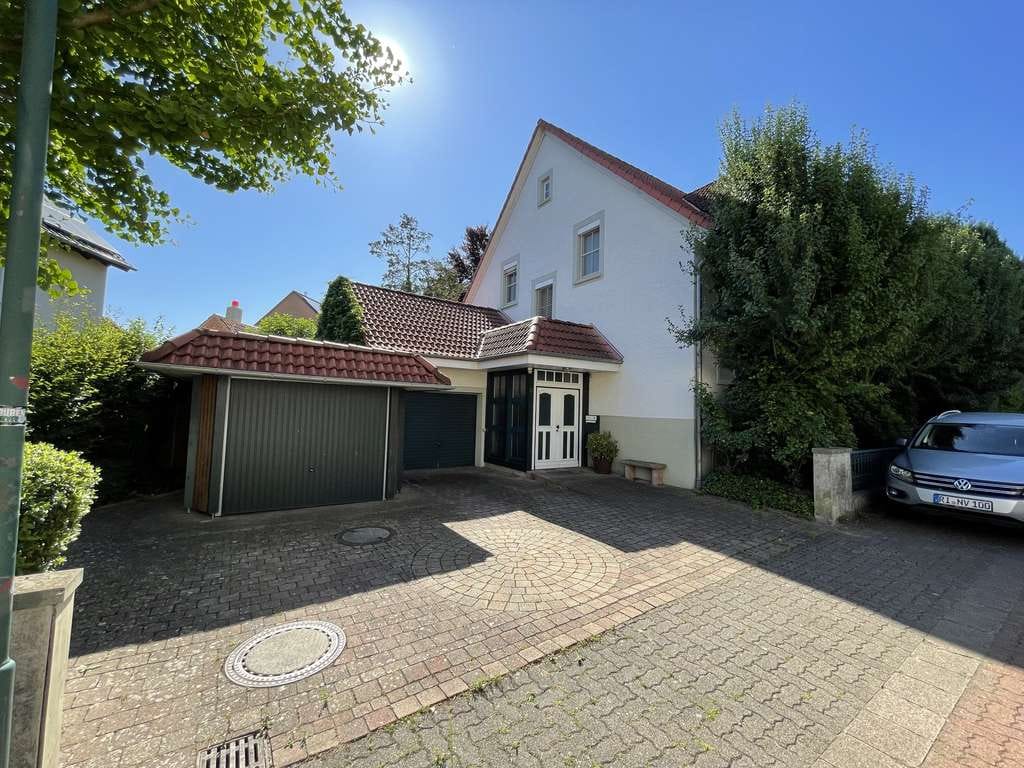 Immobilie in Bad Nenndorf - Willkommen in Ihrem neuen Zuhause – Familienidyll mit Wintergarten auf grünem Erbpachtgrundstück - Bild 0