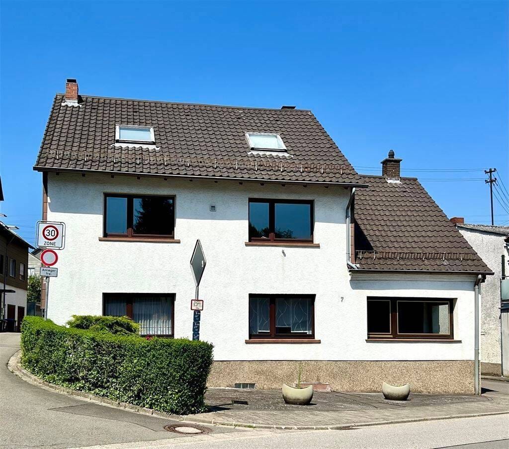 Immobilie in Quierschied - Quierschied: Freist. Einfamilienhaus mit Do-Garage - Bild 0