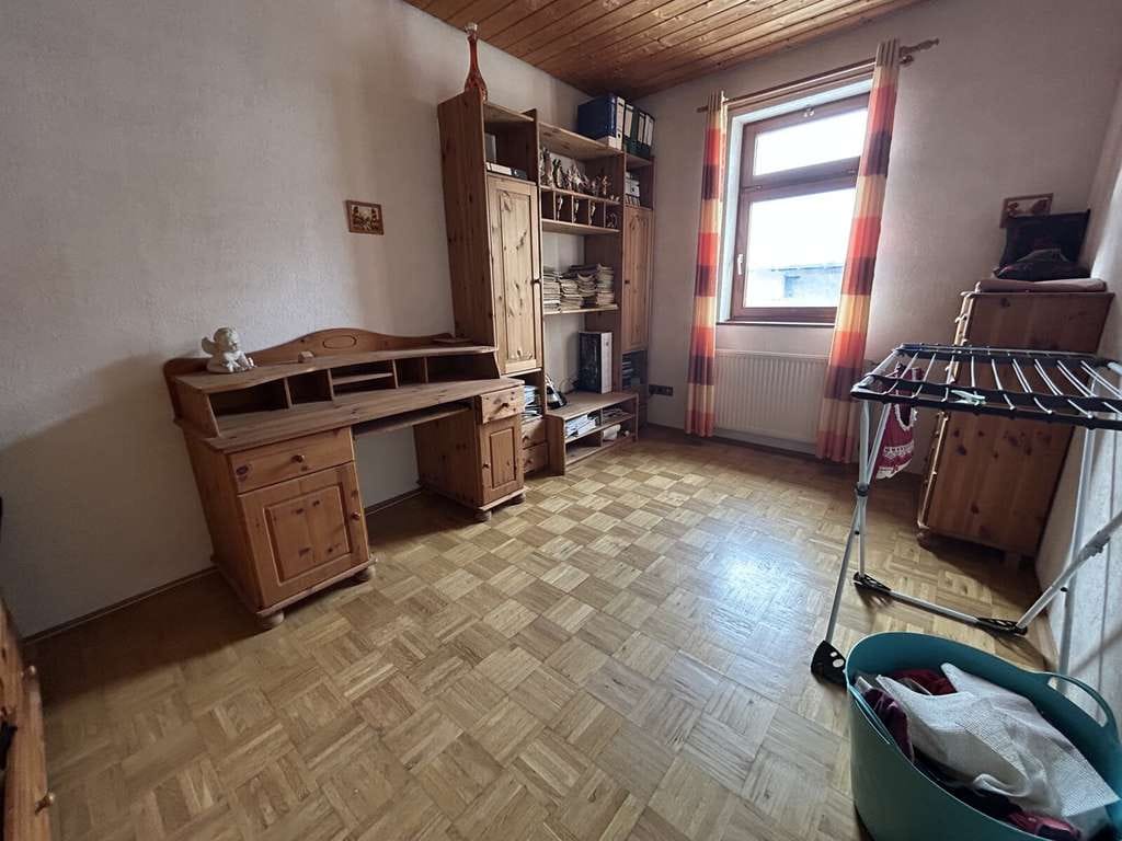 Immobilie in Gerabronn - Wohnen & Arbeiten vereint – 3 Parteienhaus mit Gewerbe - Bild 2