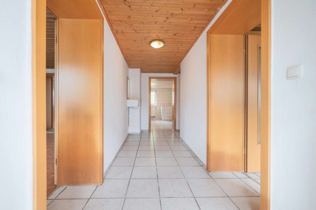 Immobilie in Pfarrkirchen - Großzügige Doppelhaushälfte mit Ausbaupotential und Werkstatt - Bild 4