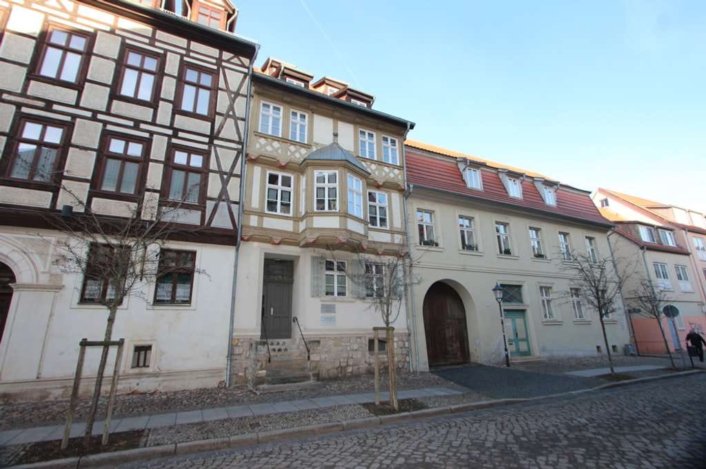 Immobilie in Quedlinburg - A lot of history in Quedlinburg- Fachwerkhaus 319 m²- aufwendig saniert-OG+DG 190 m² selbst nutzen! - Bild 3