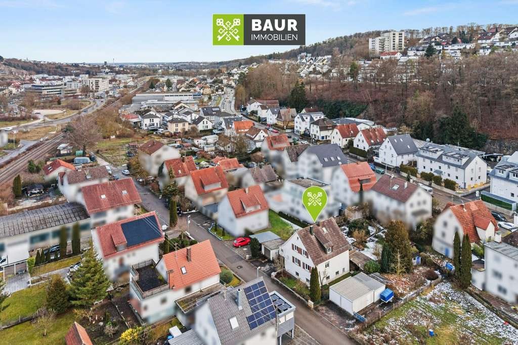 Immobilie in Blaustein - 360° I Ruhig wohnen, zentral leben: Zweifamilienhaus mit Garage mitten in Blaustein! - Bild 1