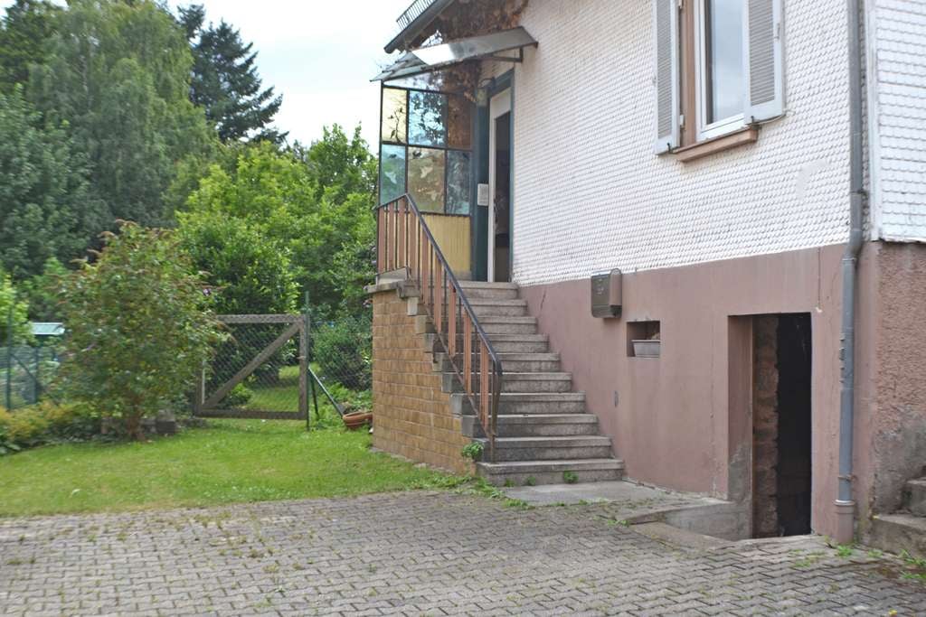 Immobilie in Straubenhardt - Handwerker gefragt! Haus mit Garten in Straubenhardt-Conweilert-Conweiler - Bild 1
