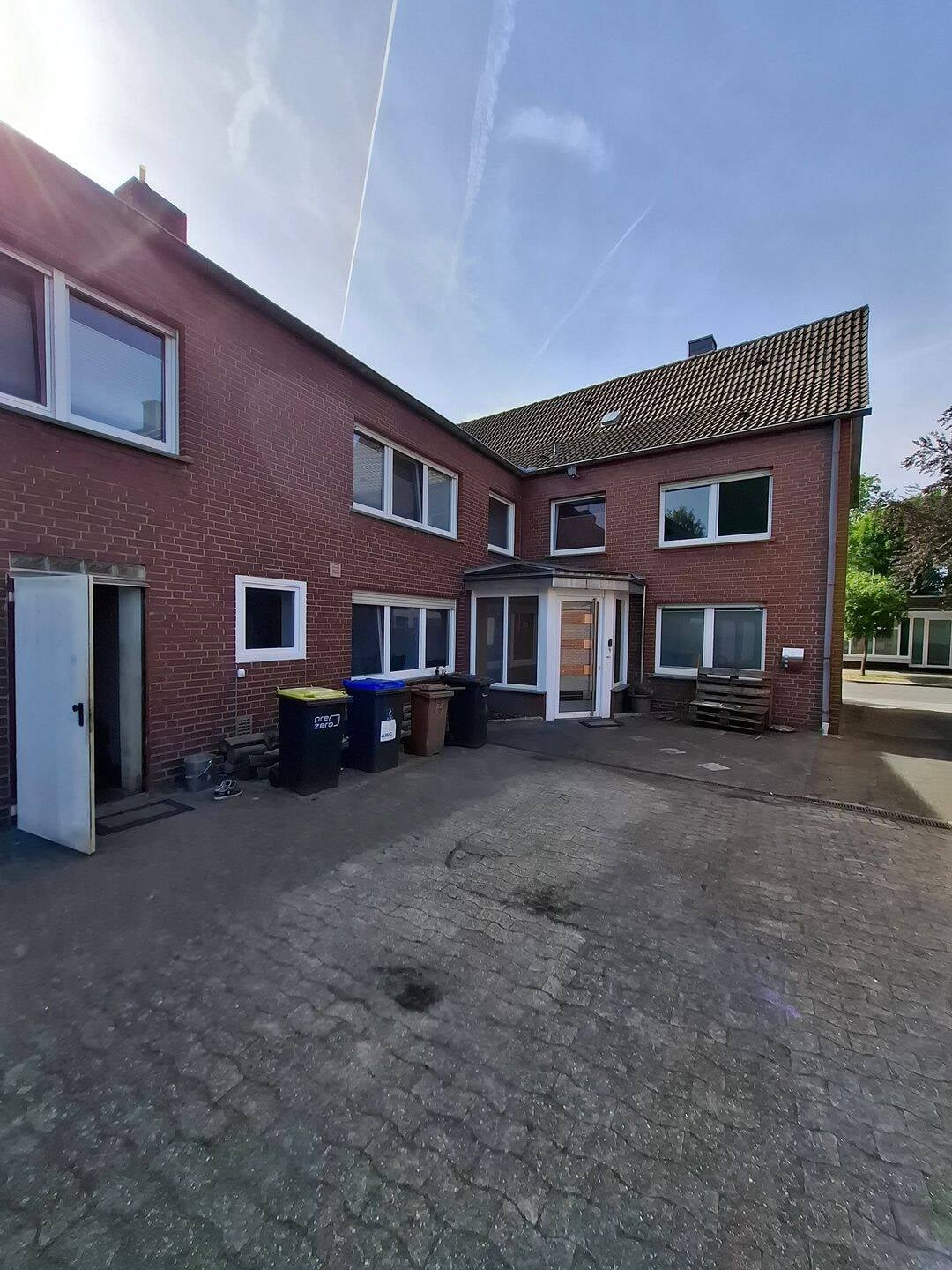 Immobilie in Ennigerloh - Geräumiges modernisiertes 2-Familienhaus in Ennigerloh-Enniger!!! - Bild 2
