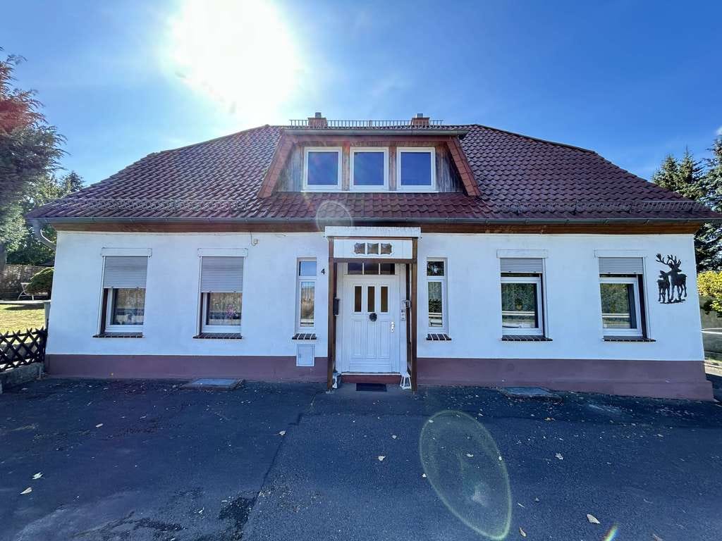 Immobilie in Warburg - Historisches Chausseehaus mit Charme und großem Platzangebot in Warburg-Herlinghausen - Bild 1