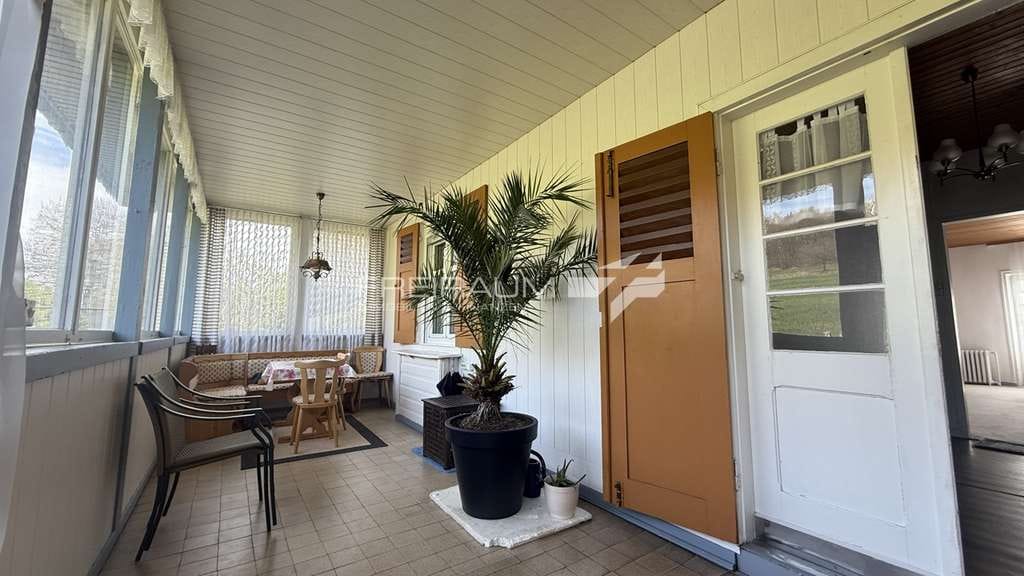 Immobilie in Kreuztal - FREIRAUM4 +++ Charmantes Wohnhaus im Grünen mit Wintergarten - Bild 3