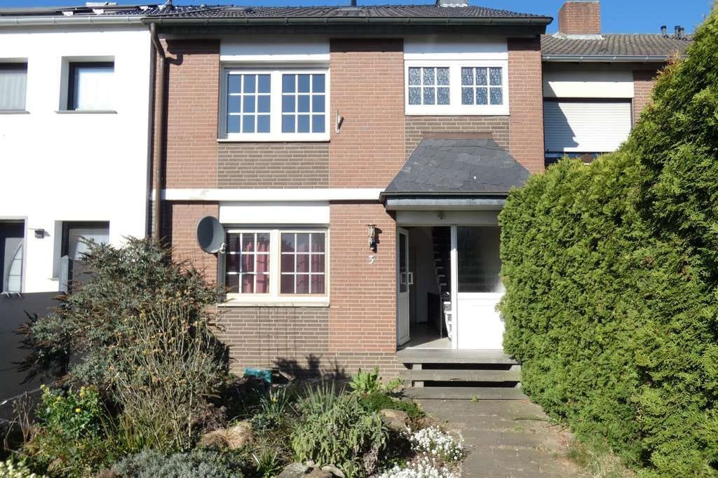 Immobilie in Issum - Gelegenheit in Issum: Saniertes 1-2 Familienhaus, flexibel nutzbar mit Garage, Keller u. Garten - Bild 0
