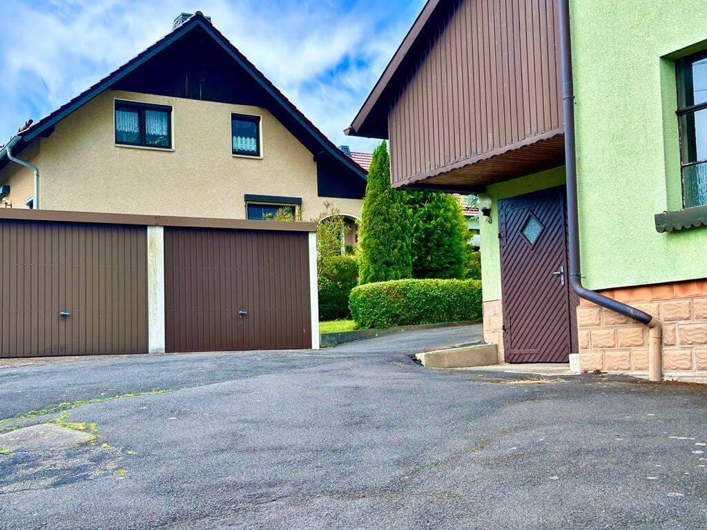 Immobilie in Floh-Seligenthal - Zweifamilienhaus mit Werkstatt, Scheune und großem Grundstück in Floh - Seligenthal / OT Floh - Bild 4
