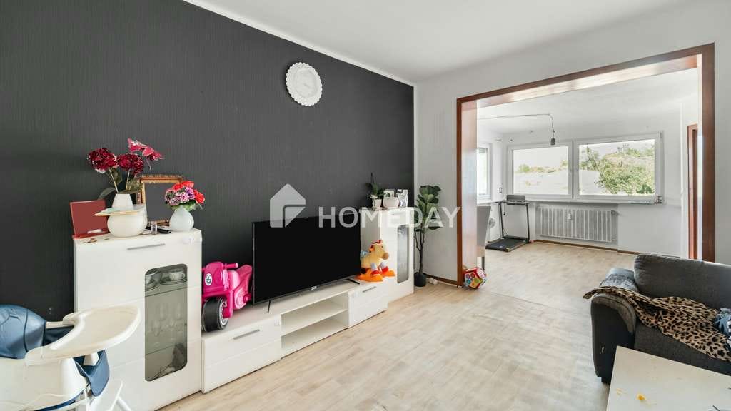 Immobilie in Alsdorf - Solides Mehrfamilienhaus mit freier Gewerbefläche, Terrasse, Balkon und Stellplätzen in Alsdorf - Bild 4