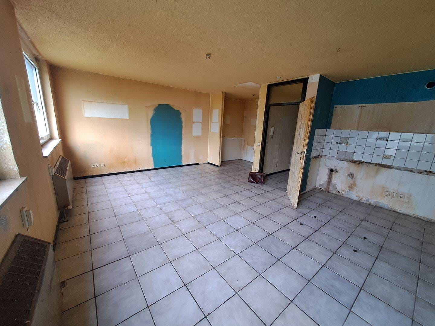 Immobilie in Frechen - Schnäppchen - Sanierungsbedüftiges Appartement - Bild 1