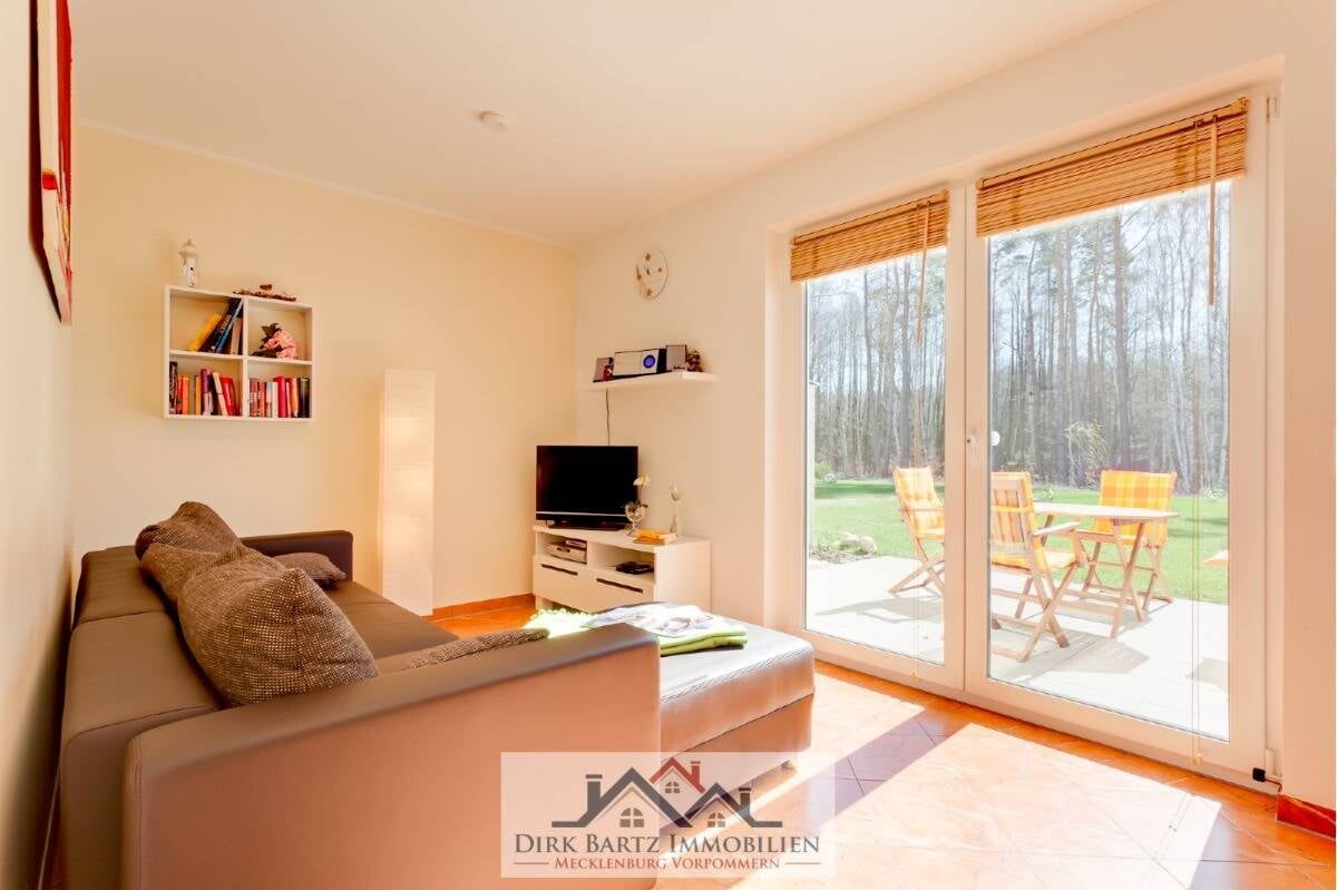 Immobilie in Graal-Müritz - Ferienwohnung mit Terrasse in schöner ruhiger Lage von Graal Müritz!! - Bild 1