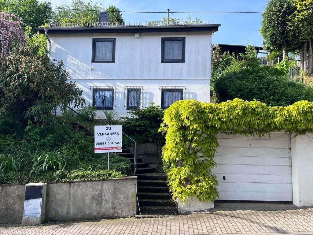 Immobilie in Spiesen-Elversberg - SPIESEN - ELVERSBERG : Kleiner BUNGALOW mit VOLLKELLER und separater GARAGE ! - Bild 0