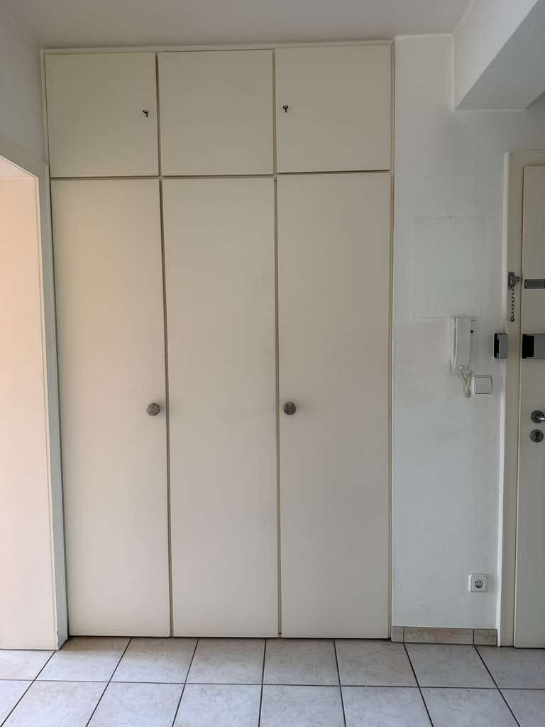Immobilie in Meerbusch - Großzügige 4-Zimmer-Eigentumswohnung mit Sonnenbalkon in ruhiger Lage von Meerbusch-Büderich - Bild 3