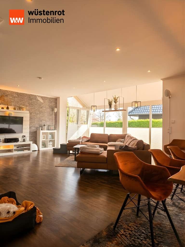 Immobilie in Esterwegen - Traumhaus mit idyllischem Garten & Teich – 207 m² Wohnkomfort zum Verlieben - Bild 3