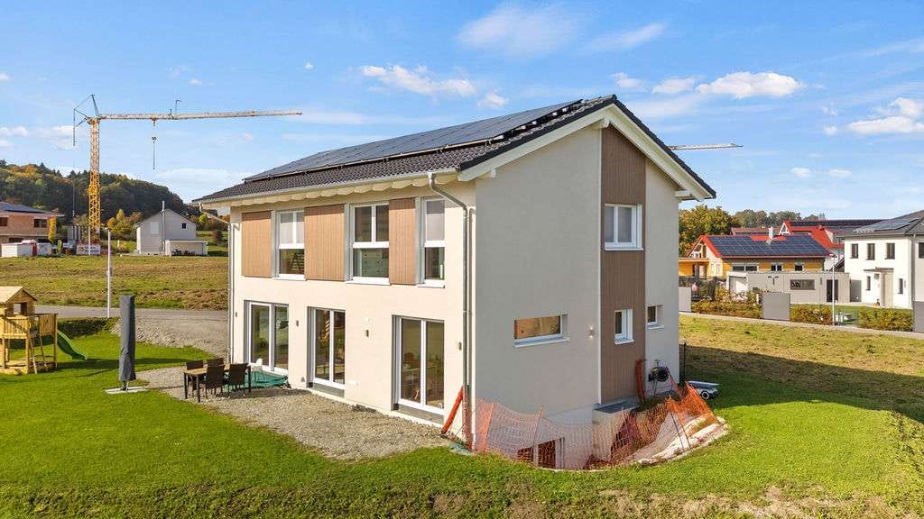 Immobilie in Fronreute - Exklusives Familiendomizil - Top ausgestattetes Neubau- EFH in Fronreute - Bild 2