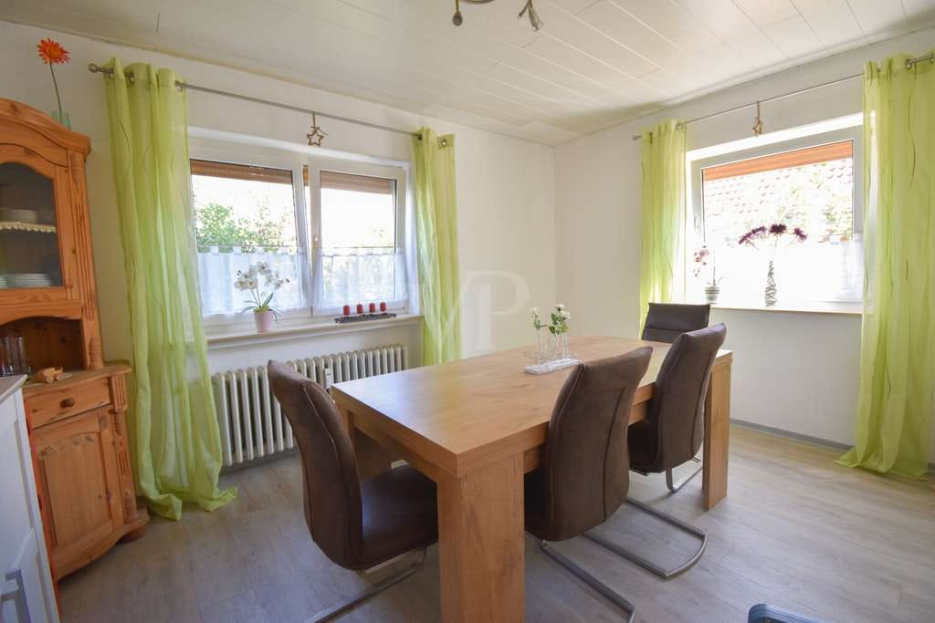 Immobilie in Volkach - Solide Investition in gefragter Lage: Mehrfamilienhaus mit Garten in zentraler Lage von Volkach - Bild 1