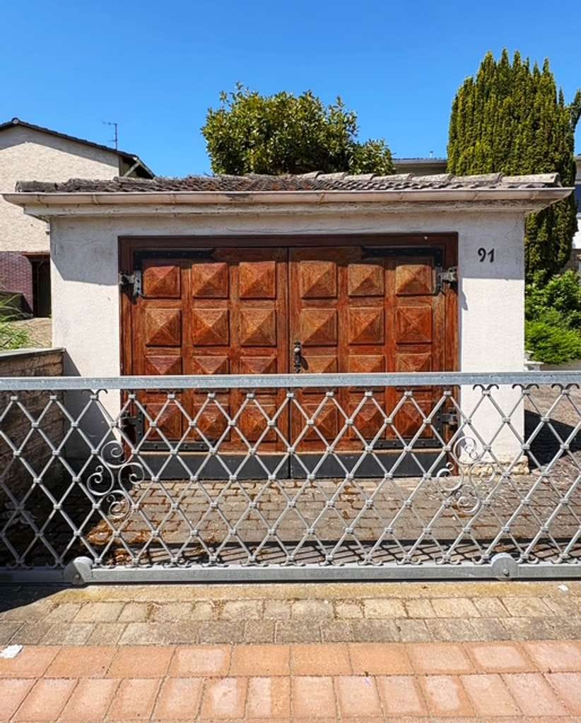 Immobilie in Ober-Ramstadt - Natur & viel Platz: Freistehendes Zweifamilienhaus mit Garten in Ober-Ramstadt - Bild 1