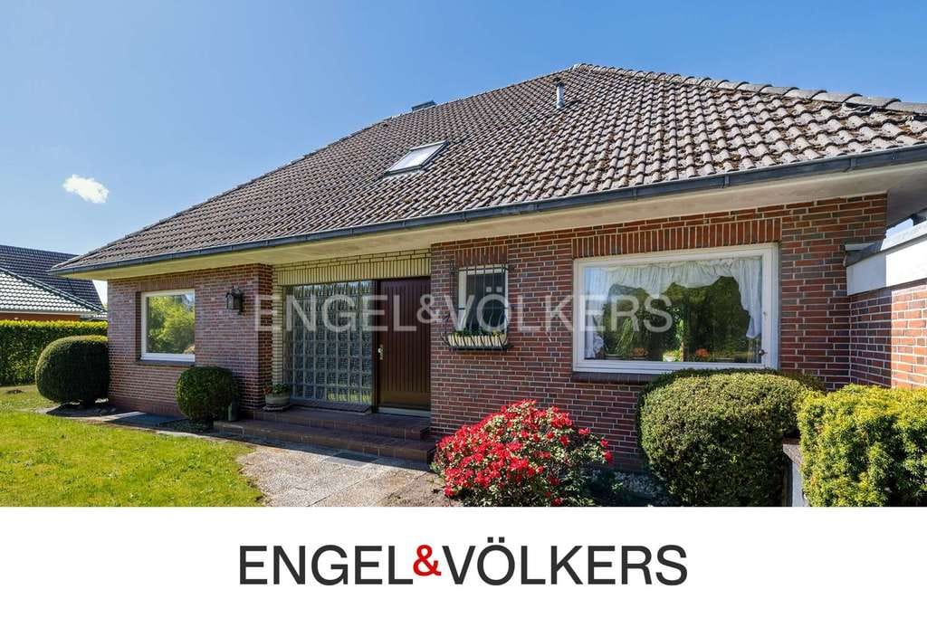 Immobilie in Norderstedt - Großzügiges Einfamilienhaus mit über 300 m² Gesamtfläche - Bild 0
