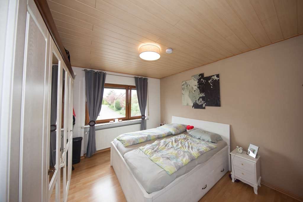 Immobilie in Meeder - 3-Familienhaus fortlaufend renoviert, ideal für Selbstnutzer oder Investoren! - Bild 3