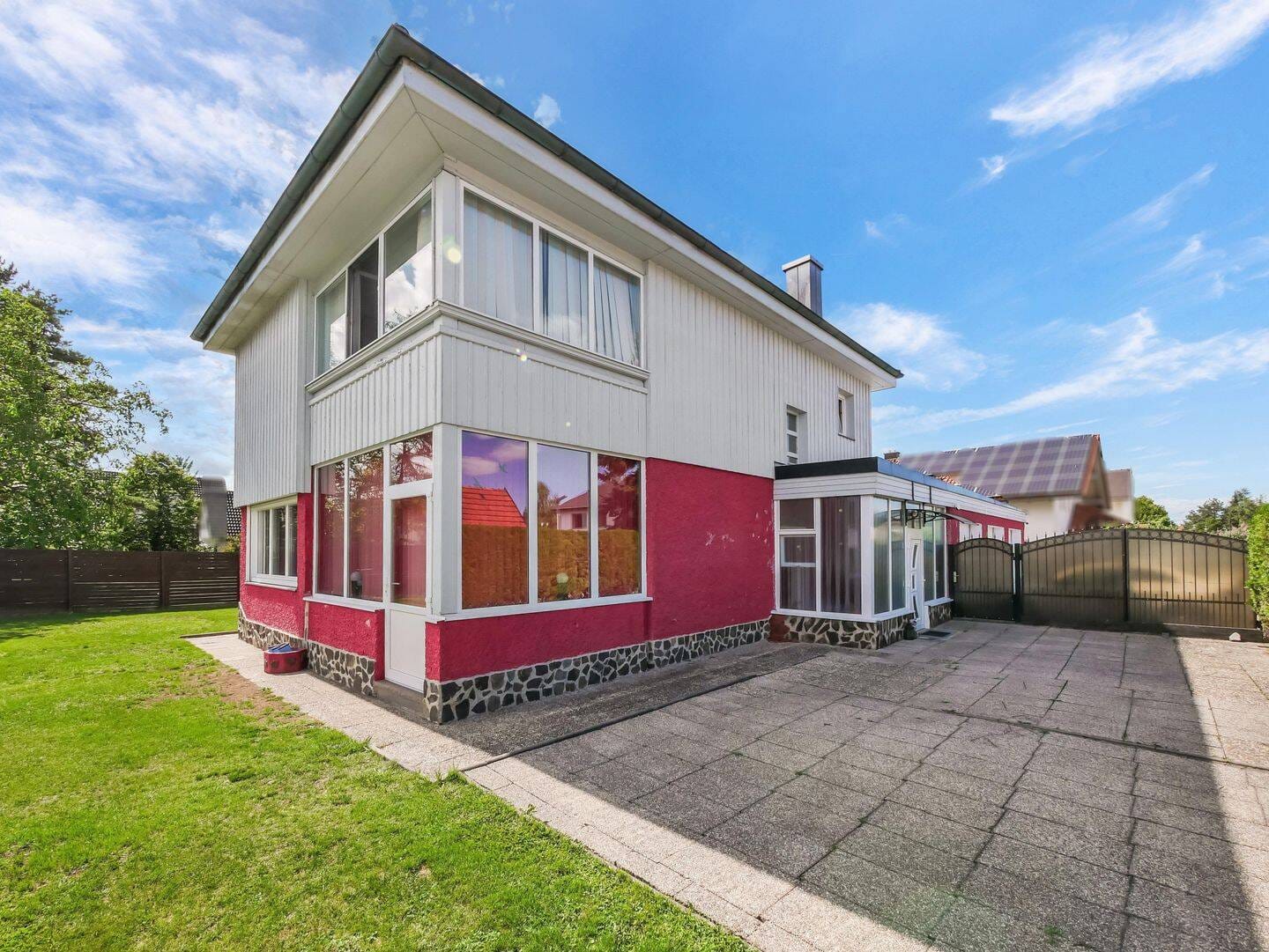 Immobilie in Garching an der Alz - Großzügiges Einfamilienhaus mit weitläufigem Garten! - Bild 0
