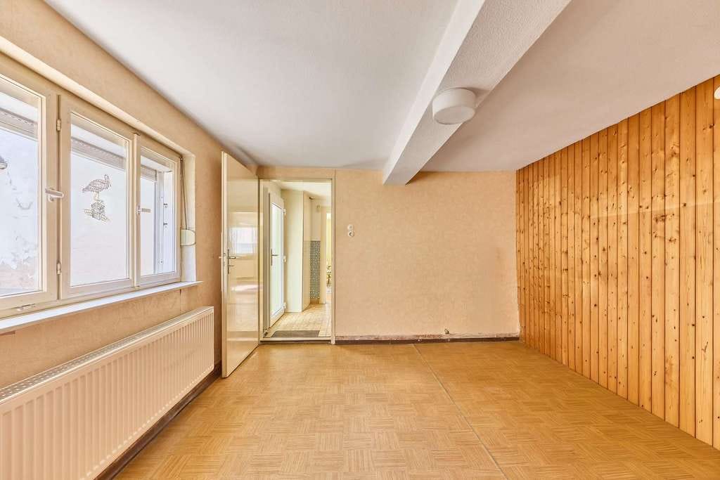 Immobilie in Haßloch - Einfamilienhaus mit weitläufigem Garten und privatem Innenhof - Bild 2