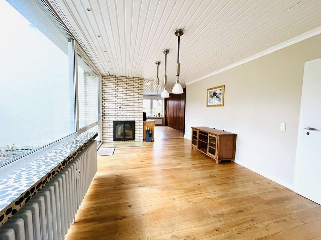Immobilie in Großalmerode - Exklusives Einfamilienhaus mit Gewerbeeinheit und großzügigem Grundstück in Großalmerode - Bild 3
