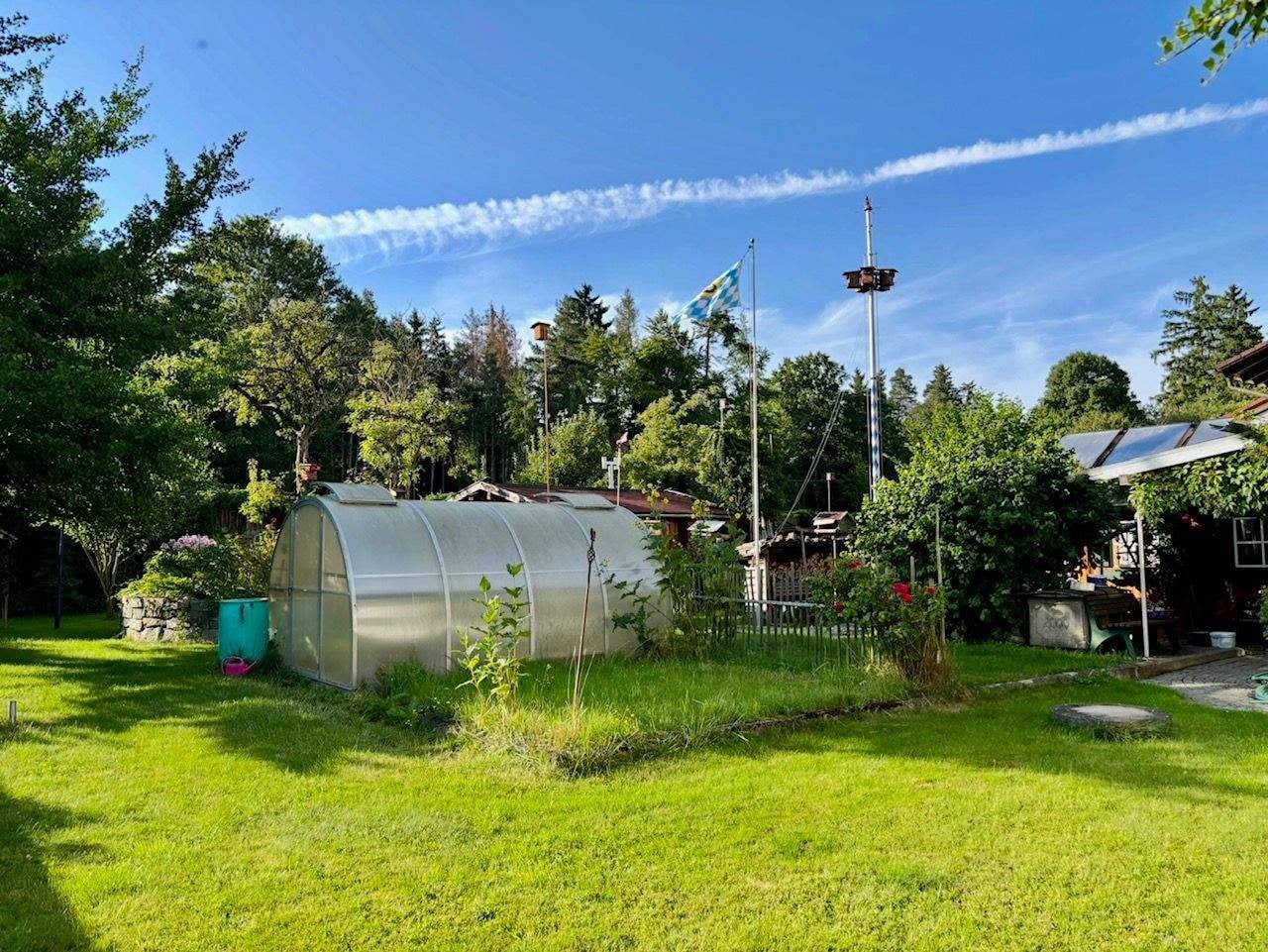 Immobilie in Garching an der Alz - Großzügiges Zweifamilienhaus mit tollem Garten - Bild 3