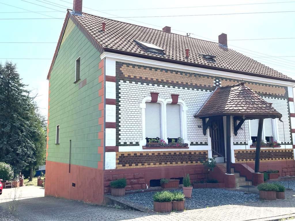 Immobilie in Großrosseln - freistehendes Ein- bis Zweifamilienhaus in Emmersweiler - Bild 1