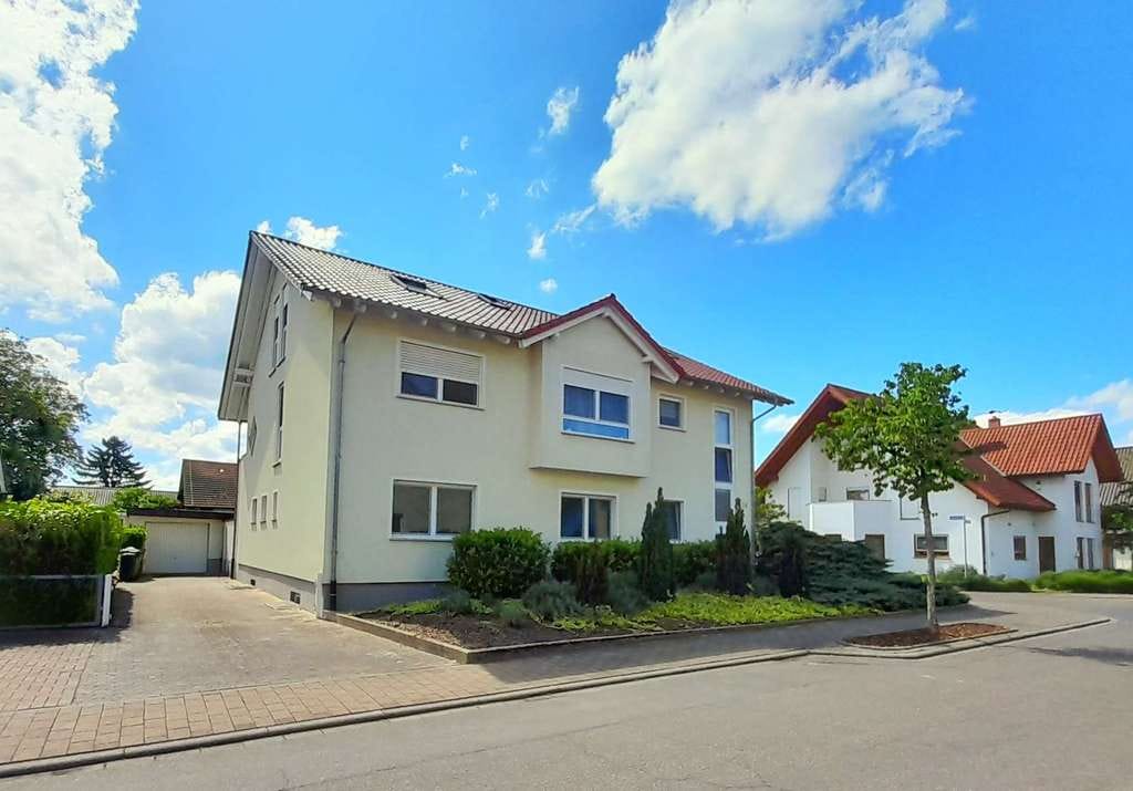 Immobilie in St. Leon-Rot - Herrlich wohnen mit großem Balkon – außergewöhnliche Maisonettewohnung mit Haus-im-Haus-Charakter - Bild 2