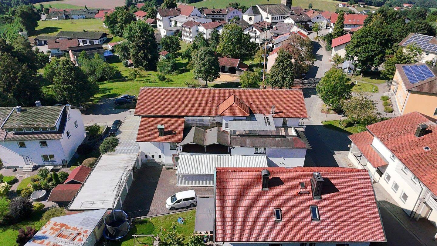Immobilie in Böbrach - Ehemalige Bäckerei/Café  - jetzt Chance für moderne Wohnungen - Bild 4