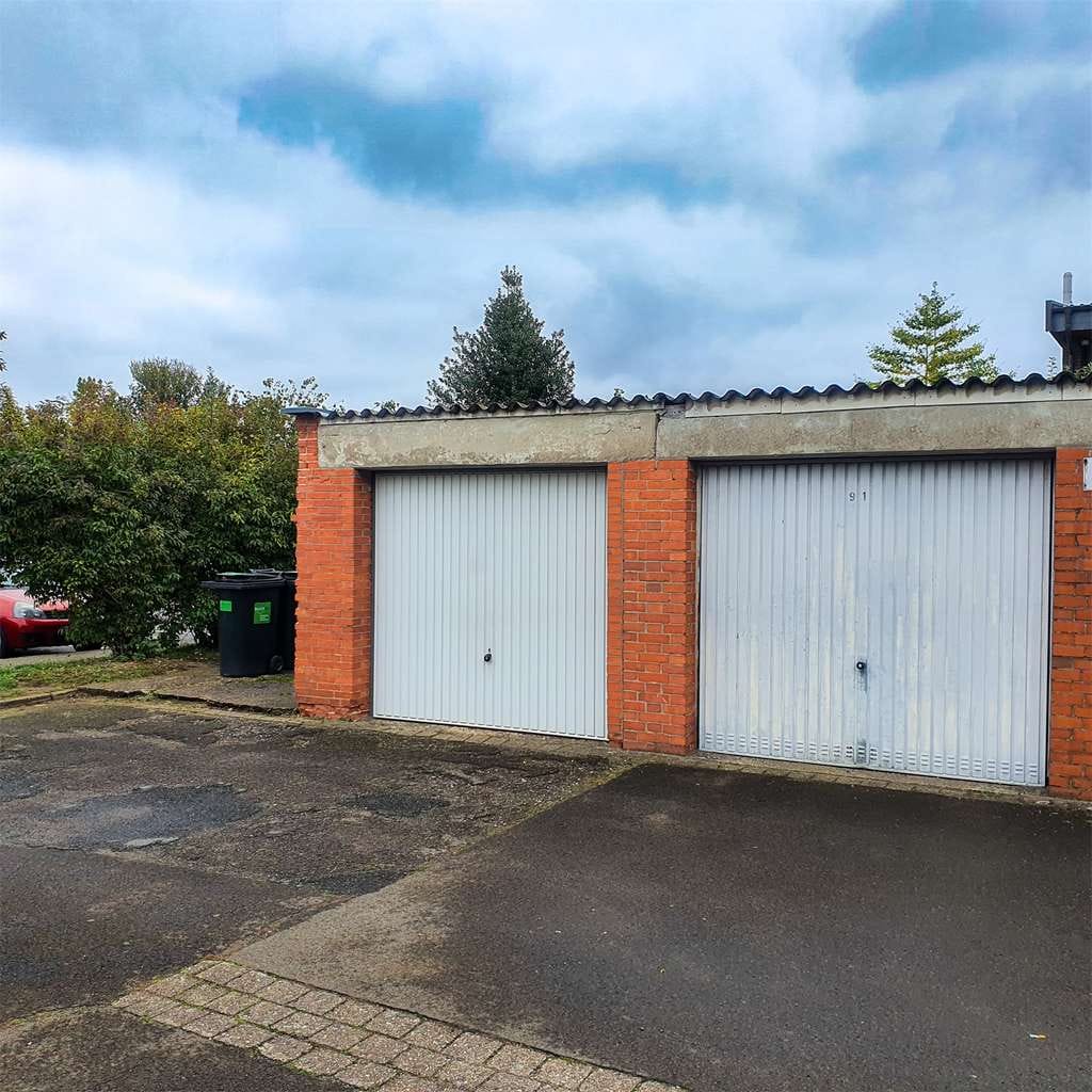Immobilie in Stolzenau - Vermietete 4-Zimmer-Wohnung mit Balkon und Garage in Stolzenau zu verkaufen - Bild 2