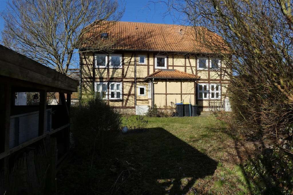 Immobilie in Wolfenbüttel - Zweifamilienhaus in ruhiger Dorfidylle - Bild 0