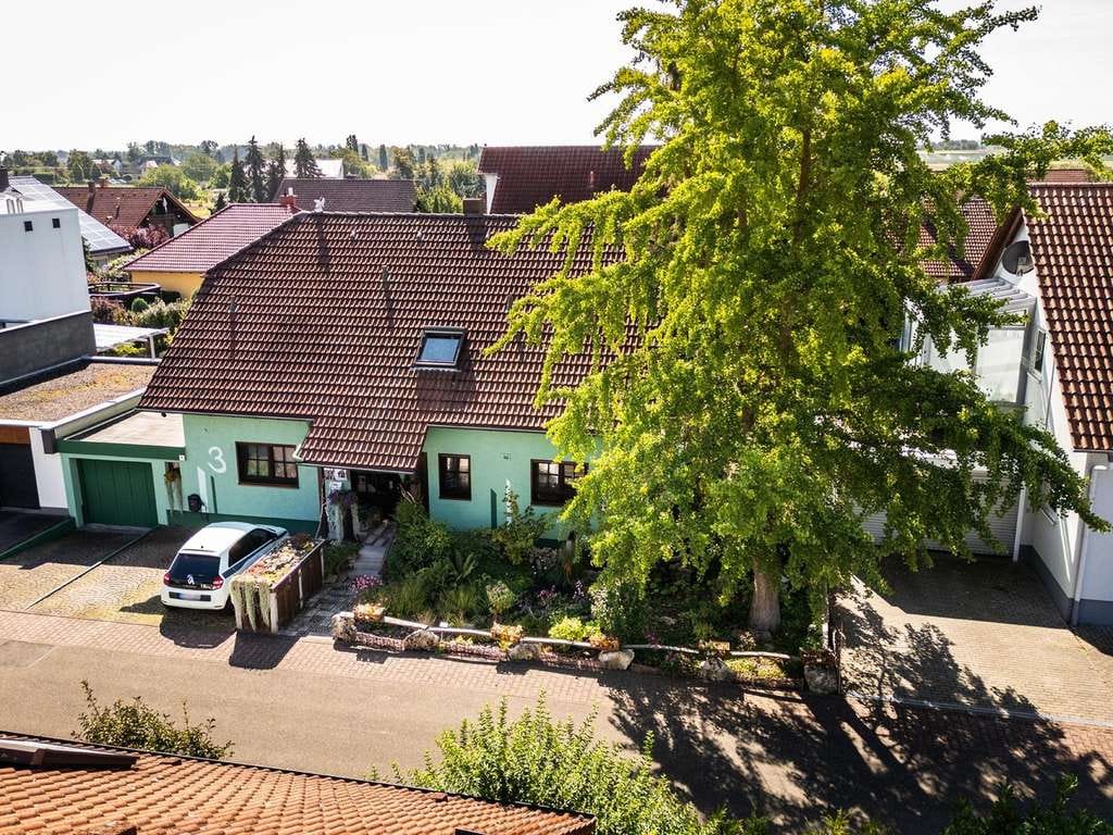 Immobilie in Fußgönheim - Mehrgenerationenhaus mit Künstler-Charme - Bild 0