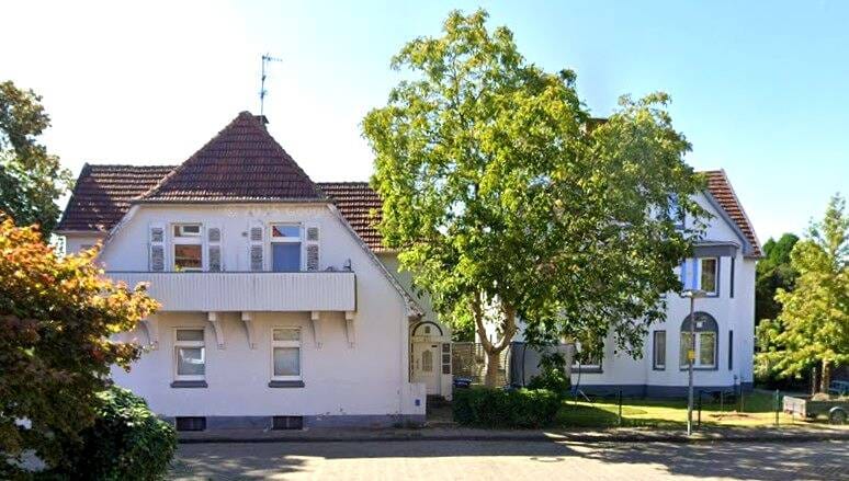 Immobilie in Nordhorn - Provisionsfrei! 1.083 qm Grundstück mit zwei Mehrfamilienhäuser/Stadtvillen mitten in Nordhorn! 1 Grundstück, 2 Gebäude - viele Möglichkeiten - Bild 1