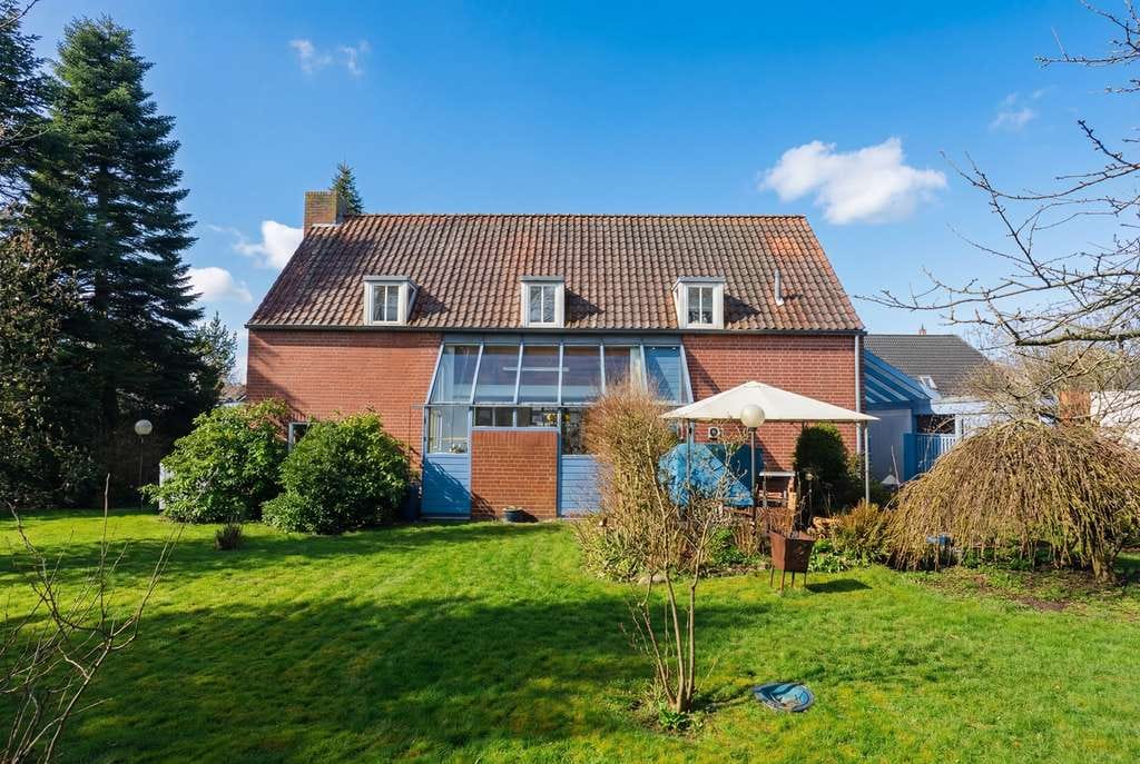 Immobilie in Bredstedt - Architektenhaus am Stadtrand - Bild 1