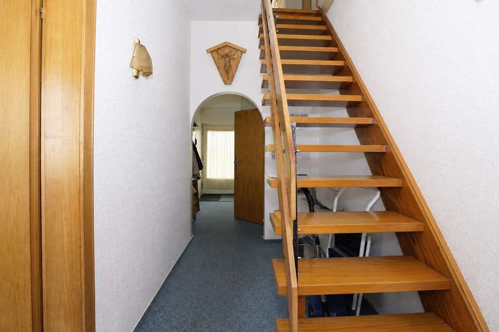 Immobilie in Bad Kreuznach - 140 m² zum Gestalten – Reihenendhaus mit Balkon und Garten - Bild 1