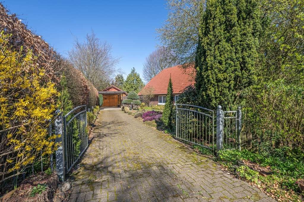 Immobilie in Wiefelstede - Charmantes Landhaus in traumhafter ländlicher Lage von Wiefelstede - Bild 3