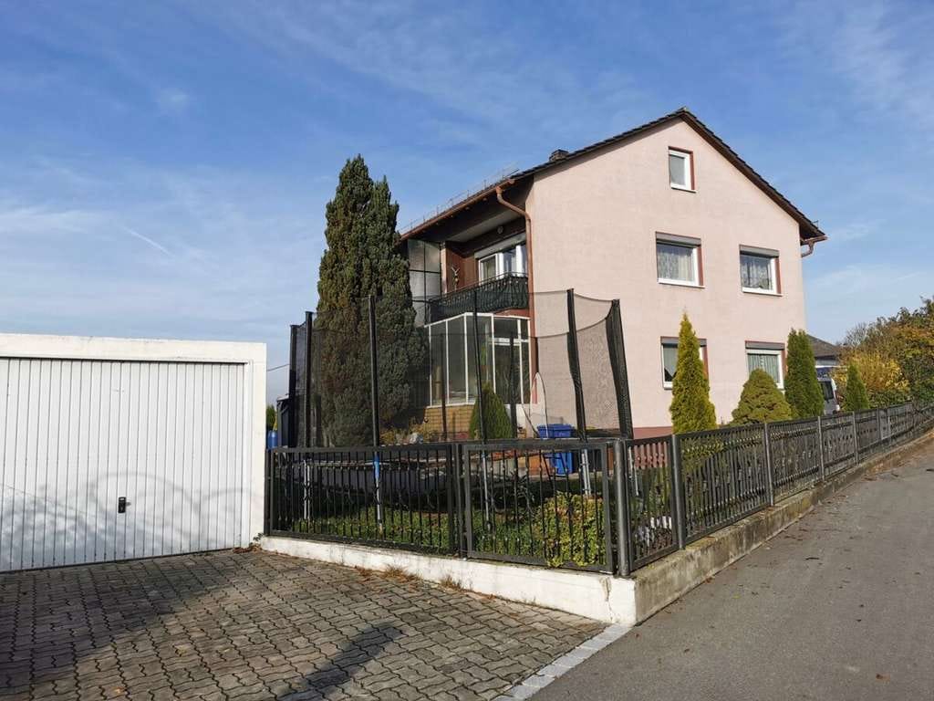 Immobilie in Pilsting - Markt Pilsting b. Landau/A92: 2-Fam.-Haus in naturnaher Ortsrandlage! - Bild 0