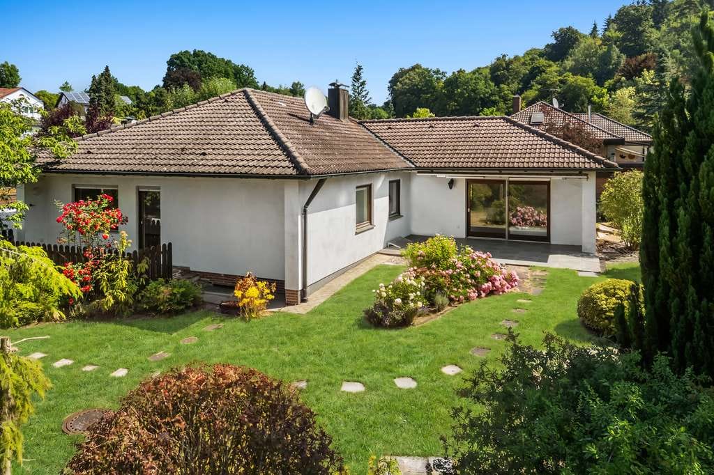 Immobilie in Zusmarshausen - EFH im Bungalow-Stil mit Garten in ruhiger Lage von Zusmarshausen - Streitheim - Bild 0