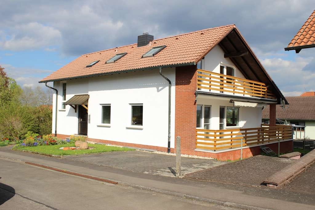 Immobilie in Romrod - 2-Familienhaus für die Selbstnutzung, Vermietung oder Teilvermietung - Bild 0