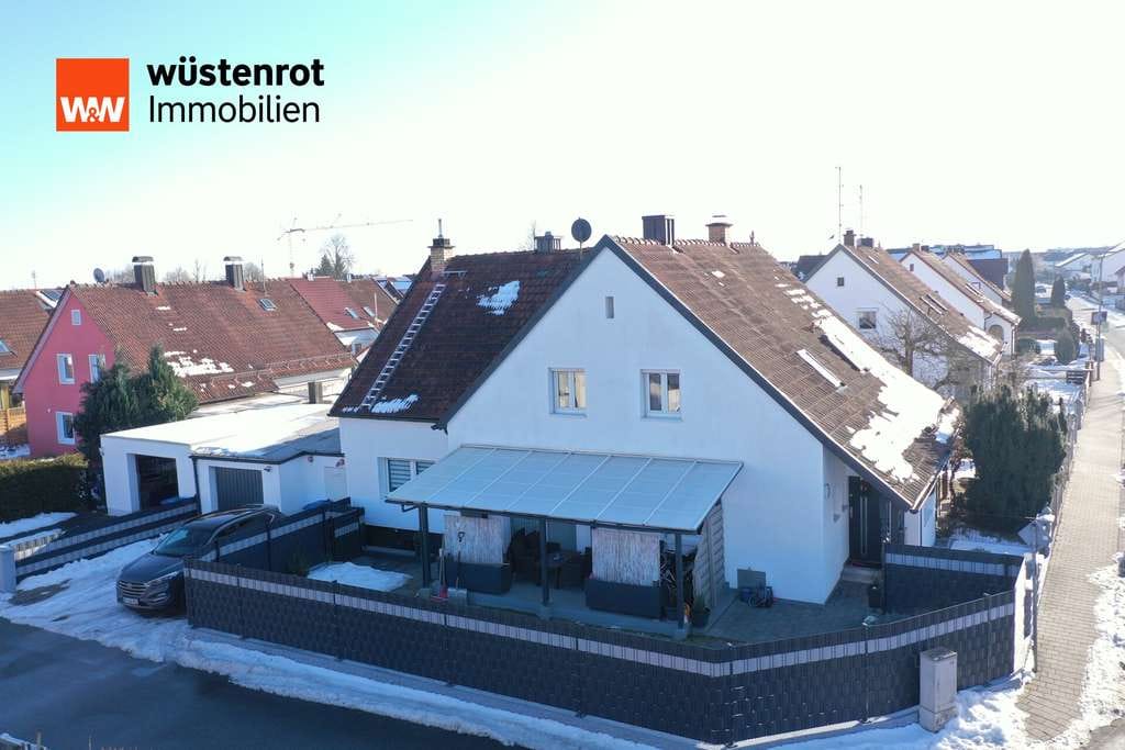 Immobilie in Parkstetten - Wohnen mit Garten: Modernisierte Doppelhaushälfte in Parkstetten - Bild 1